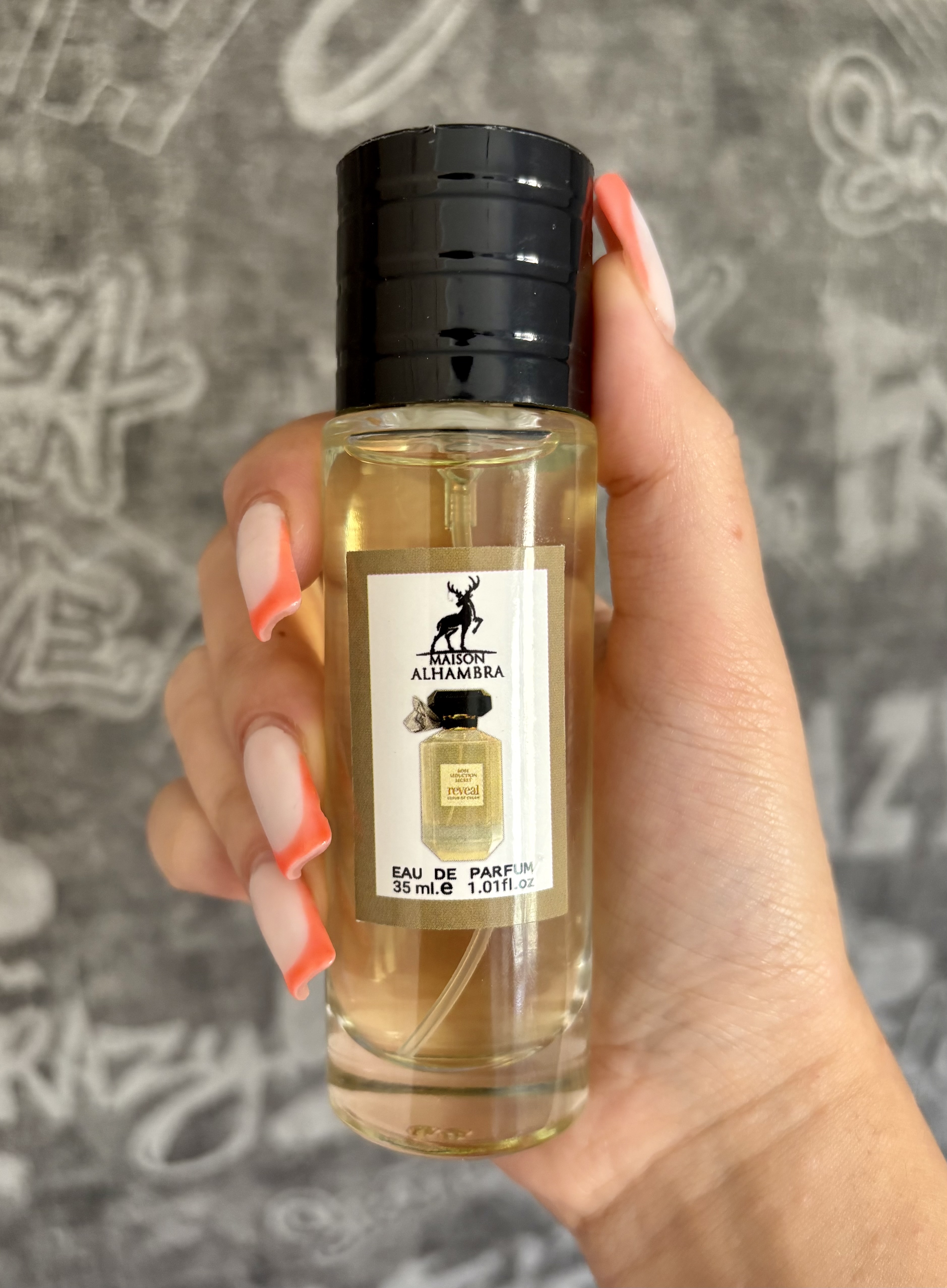 عطر ویکتوریا تیس کرم کلود ۳۵ میل برند الحمبرا - 35 میل